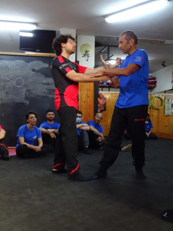 Kung Fu Academy di Sifu Mezzone Arti Marziali e palestra di Sport da Combattimento Wing Chun Weng Chun Tjun Tai Chi Taijiquan Qigong Sanda Difesa Personale (163)